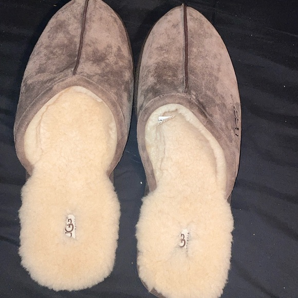 UGG SLIPPERS NEW - SIZE 18 main image 5